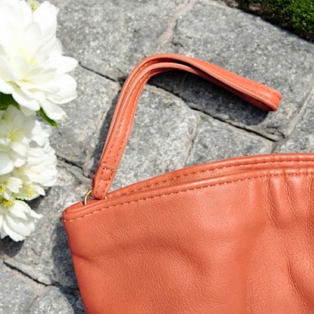 Universal Thread Rust Colored Leather Zipper Bag … - image 3